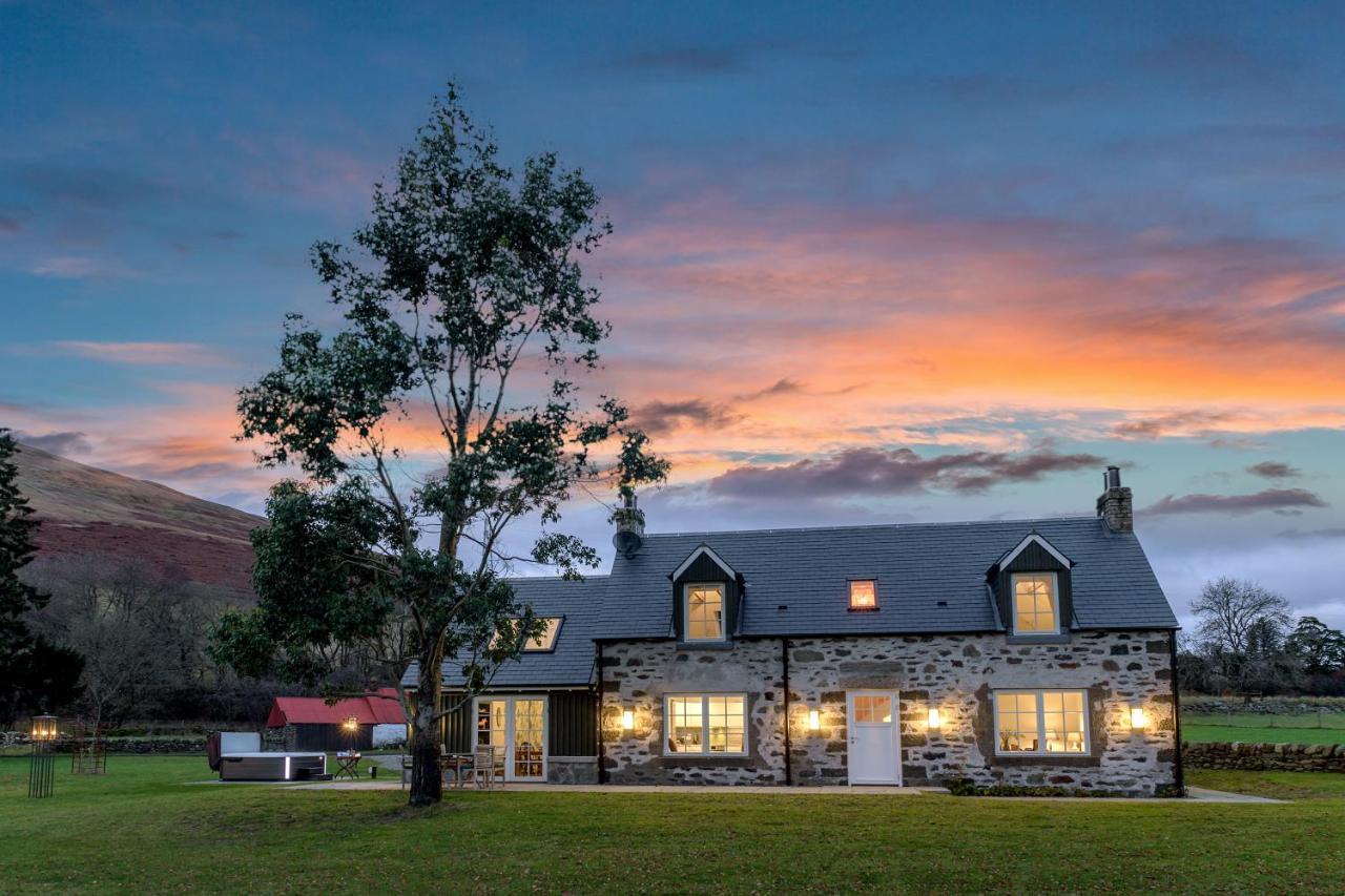 Dalveich Cottage, Hot Tub, 2 Bedroom, Lochearnhead Bagian luar foto